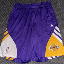 ADIDAS Lakers Shorts Size M