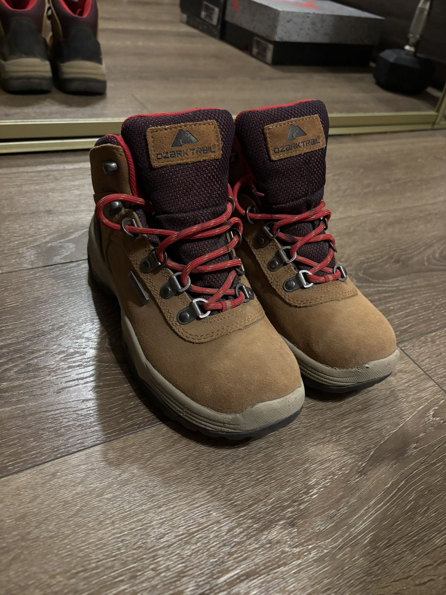 Women’s Hiking Boots
