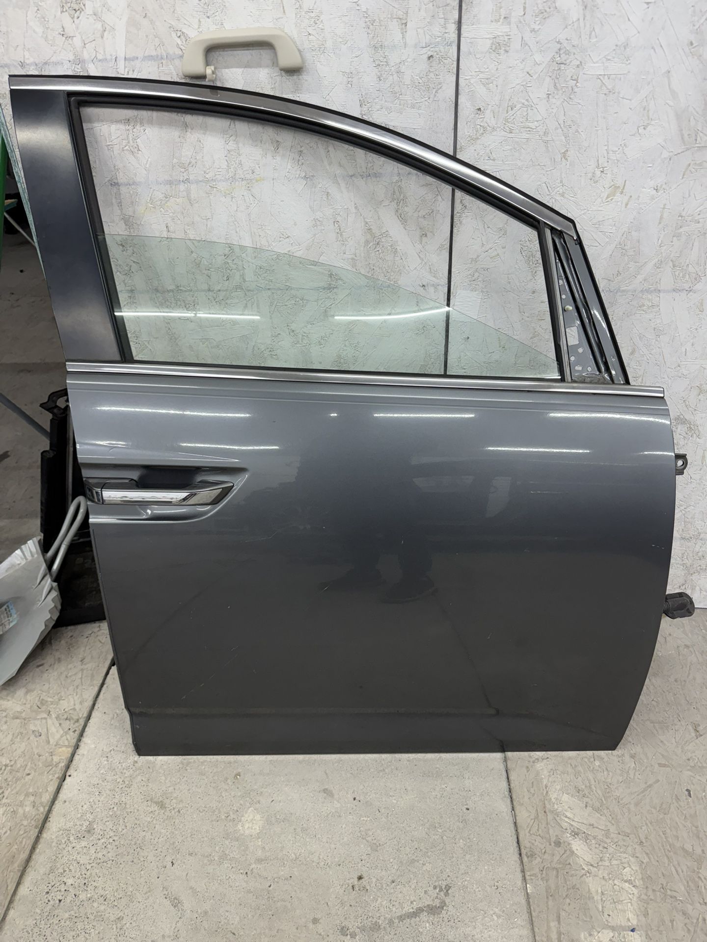Front right passenger door Honda Odyssey 2011-2017