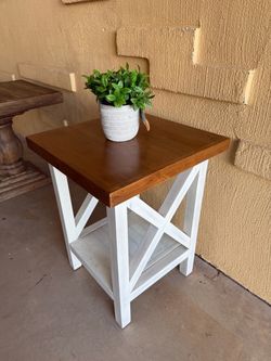 Cute Side Table (Greenway Rd And Cave Rd)