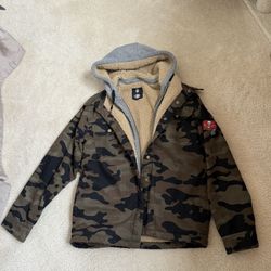 Tampa Bay Bucs Camo Darius Rucker Jacket Sz Medium 