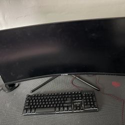 Gaming PC + Curved Monitor + Keyboard 