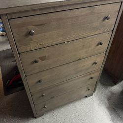 5 Drawer Dresser 