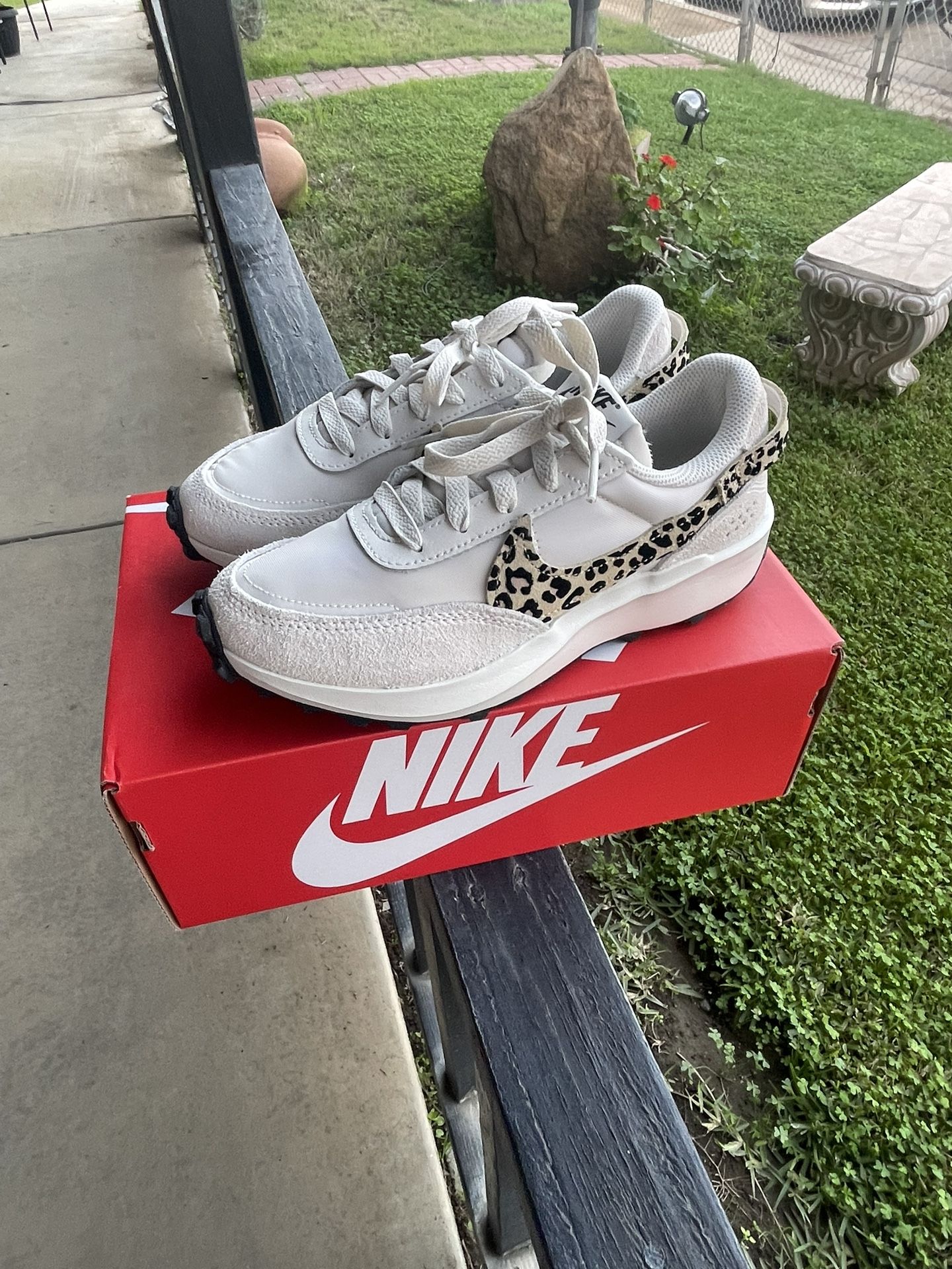 Size 5 Women Shoe Never Worn