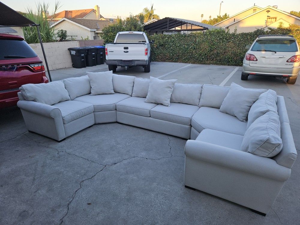 Beige Sectional Sofa 💥 Free Delivery 💥