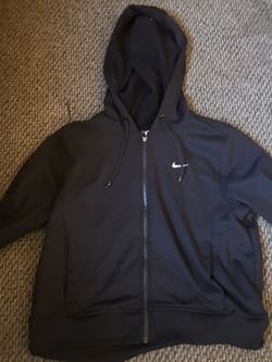 Sweater,Nike,black,zip up,size medium
