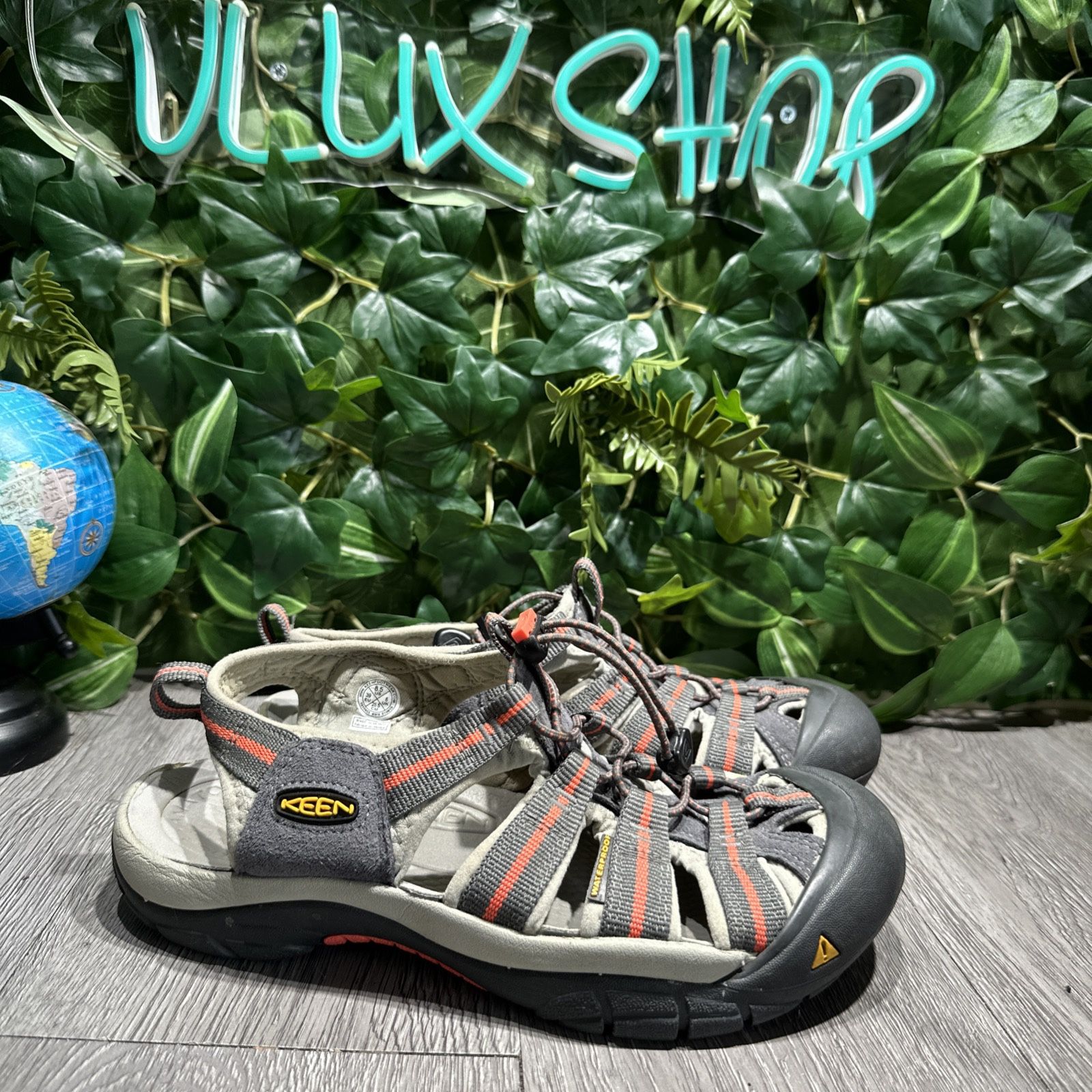 Keen 1010955 Newport H2 Women's Hiking Outdoor Sandals Shoes Sz 8.5 Gray Sandals