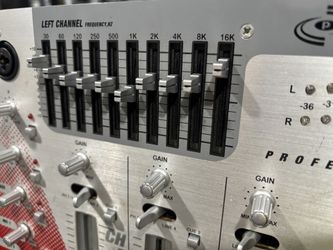 PYLE Pro PYD 1918  4 Channel Prof Mixer with EQ 