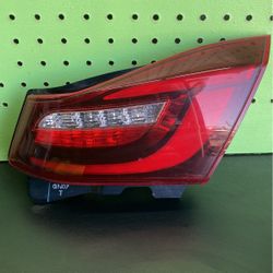 2015 2016-2019 Infiniti Q70 Q70L Right PASSENGER Side Tail Light  OEM