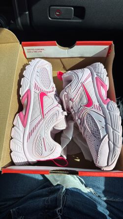 Nike Sneakers White and Pink