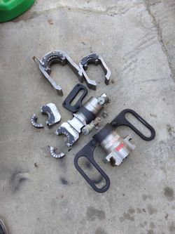 Pneumatic cable crimpers