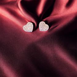 CVD Style Heart-Shaped Diamond Stud Earrings – Iced Out Sparkle 