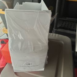 Icemaker tray