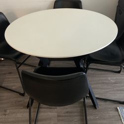 Round Dining Table With chairs 