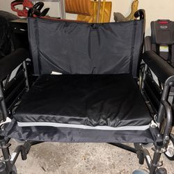 Oversized Extra Wide Bariatric Chair. 