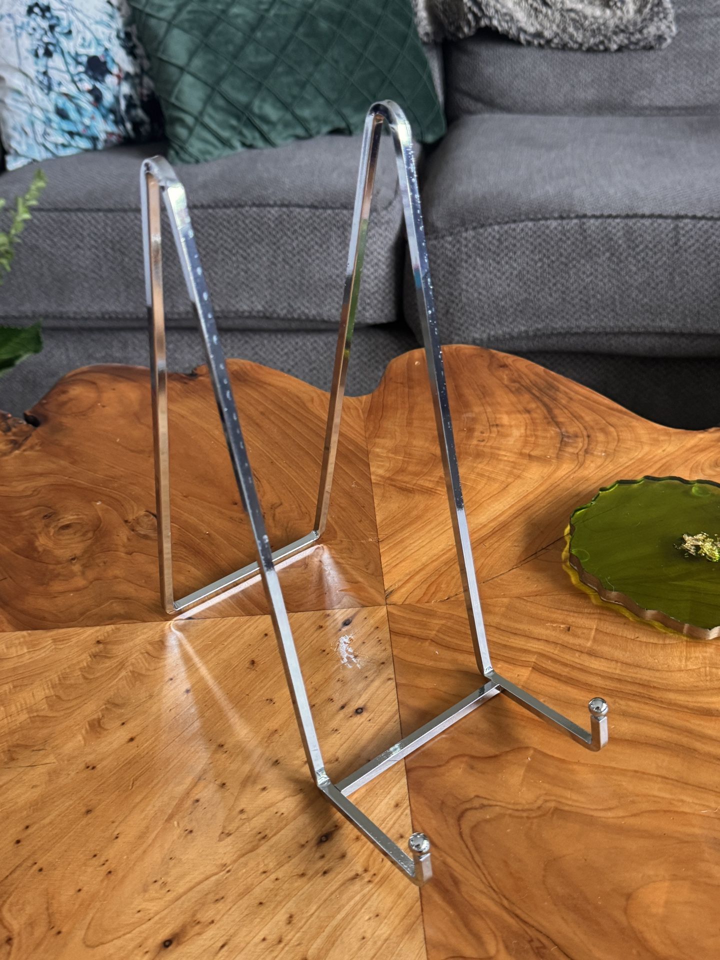 Plate Holder/Easel Display Stand