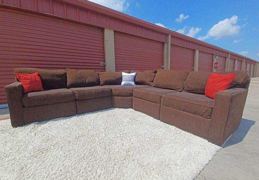 Brown Modular Sectional Sofa (Delivery Available 🚚) 