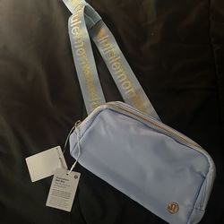 Lululemon bag