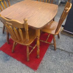 5pc Dining Table & chairs