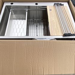 Brand New Stainless Steel Kitchen Sink 33×22