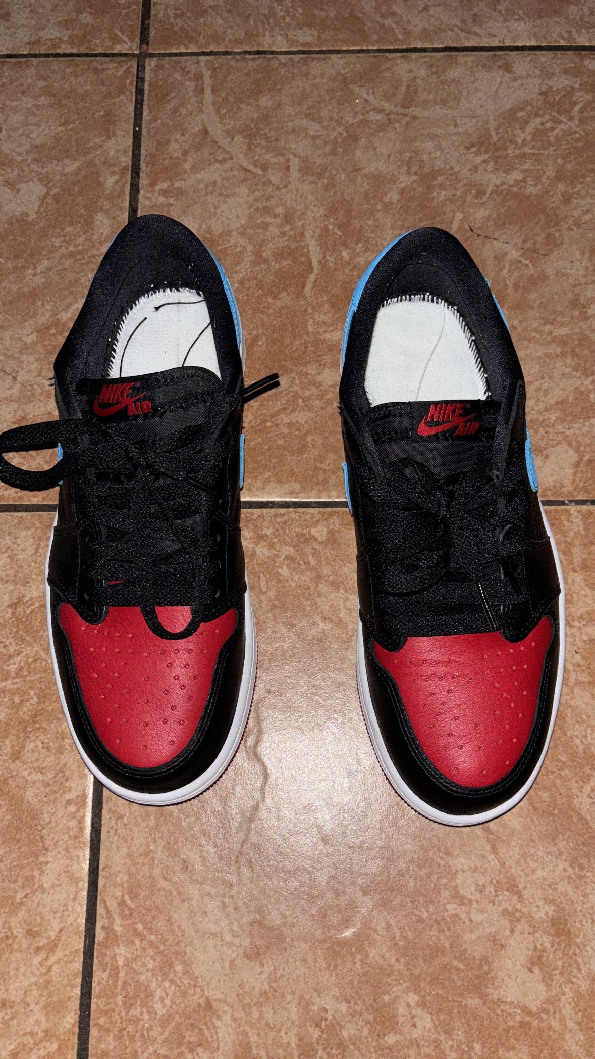 Jordan 1 Retro Low Unc to Chicago Size (9.5)Men