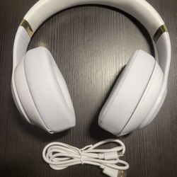Beats by Dr. Dre Studio3 Headband Wireless Headphones - White/Gold - No Box