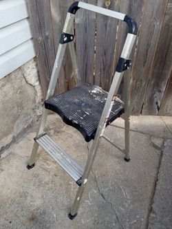 Gorilla Ladder - 225 Lb Step Stool