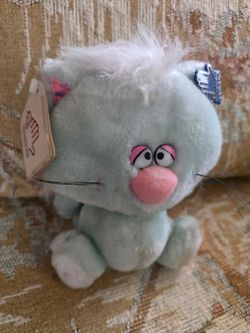 Vintage Applause "Courtney" Plush Cat – New With Original Tags (1981/1982)