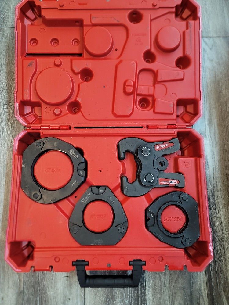 Milwaukee 49-16-2690 M18 Force Logic Press Ring 2 1/2"- 4" Kit Pipe Clamps
(LIKE NEW)