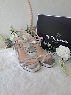 Nina SHOES W/6-MED**MUST PICK UP**281N & 1604** PLS. CHECK LOCATION BEFORE MESSAGE MECHECH DESCRIPTION BELOW 🔻🔻🔻