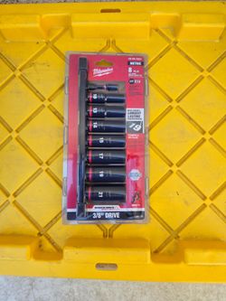 Milwaukee
SHOCKWAVE Impact Duty 3/8 in. Metric Deep Impact Rated Socket Set (8-Piece)