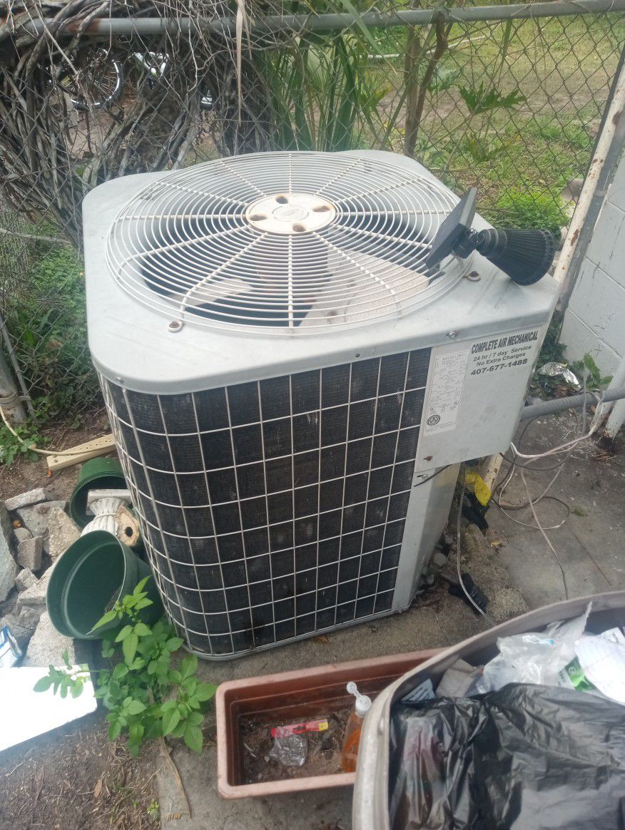 Almost New AC Unit