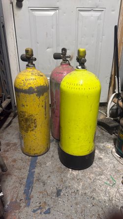 Scuba tanks