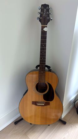 Takamine G-Series Acoustic Guitar – Natural Finish (+ stand)