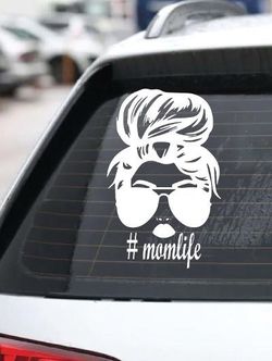 Vinyl decal MOM LIFE   size 5 inches