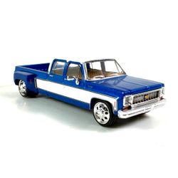 Ixo 1:64 1974 Chevrolet Custom C30 Crew Cab Dually Lowered Deluxe Two-Tone Catalina Blue Metallic and Frost White Diecast 1:64 Scale Model