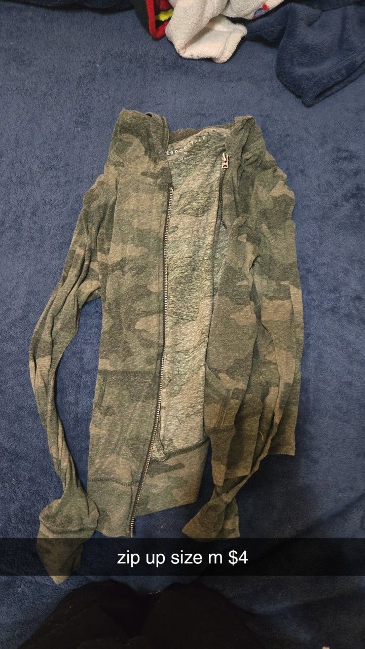 camo zip up