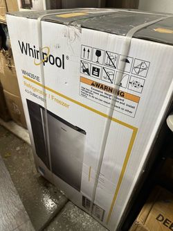 Whirlpool Refrigerator with freezer