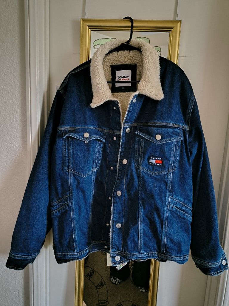 Tommy Jeans Men's Archive Sherpa Tracker Denim Jacket in Blue
