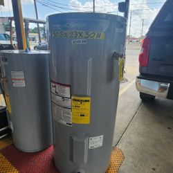 NEW 50 GALLON ELECTRIC WATER HEATER WITH 1YEAR WARRANTY 1AÑO DE GARANTIA POR ESCRITO 