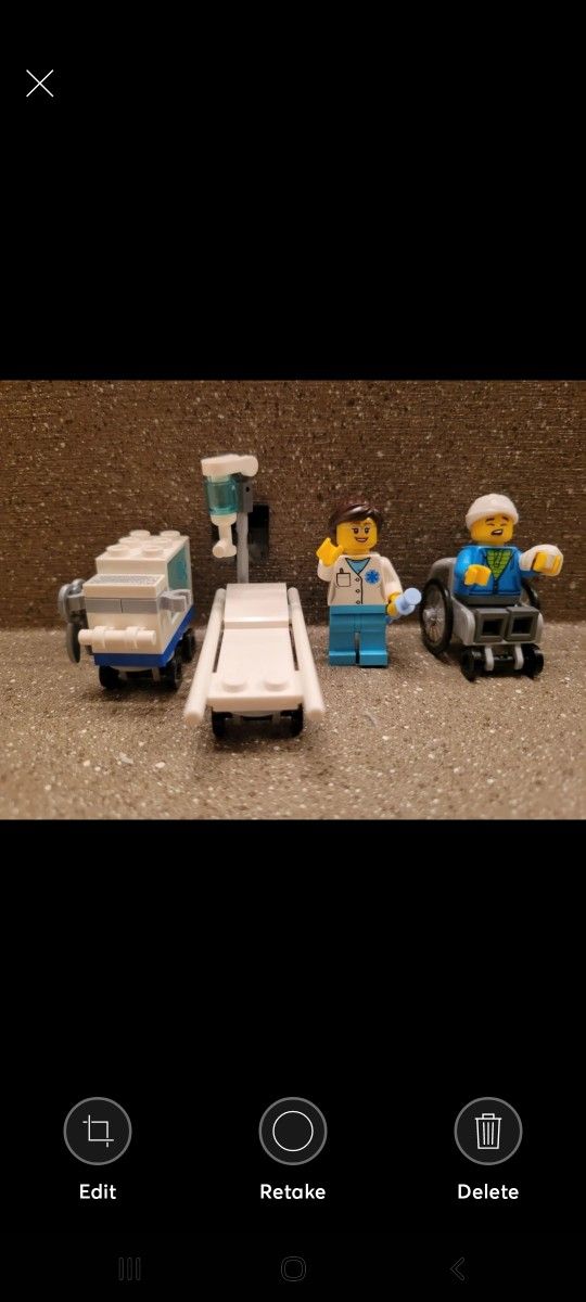LEGO NURSE AND PATIENT SET