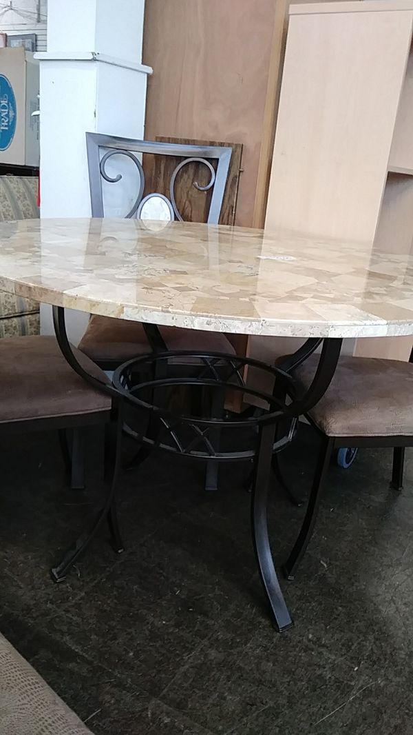 Circle Table W 4 Chairs For In Philadelphia Pa Offerup