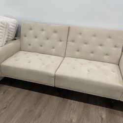 sleeper Sofa Pulls Out To Queen Bed 