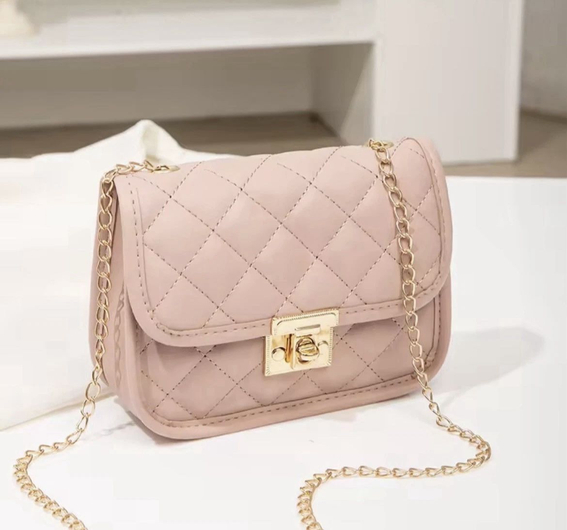 New Fashion Female Shoulder Bag Rhombus Embroidered Solid Color chain bag