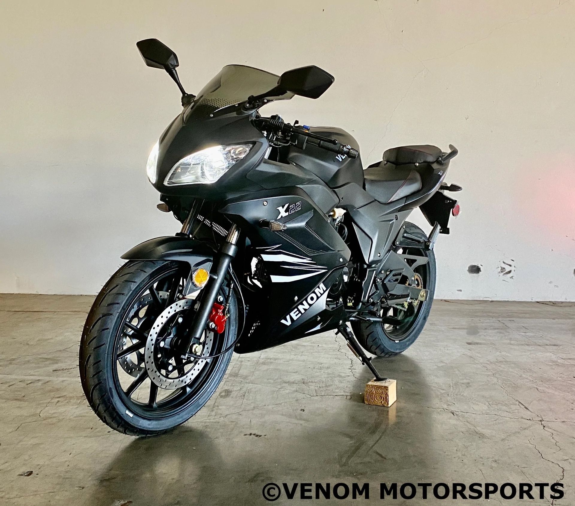 Venom Ninja X22 125cc Full Size Motorcycle | 4-Speed
