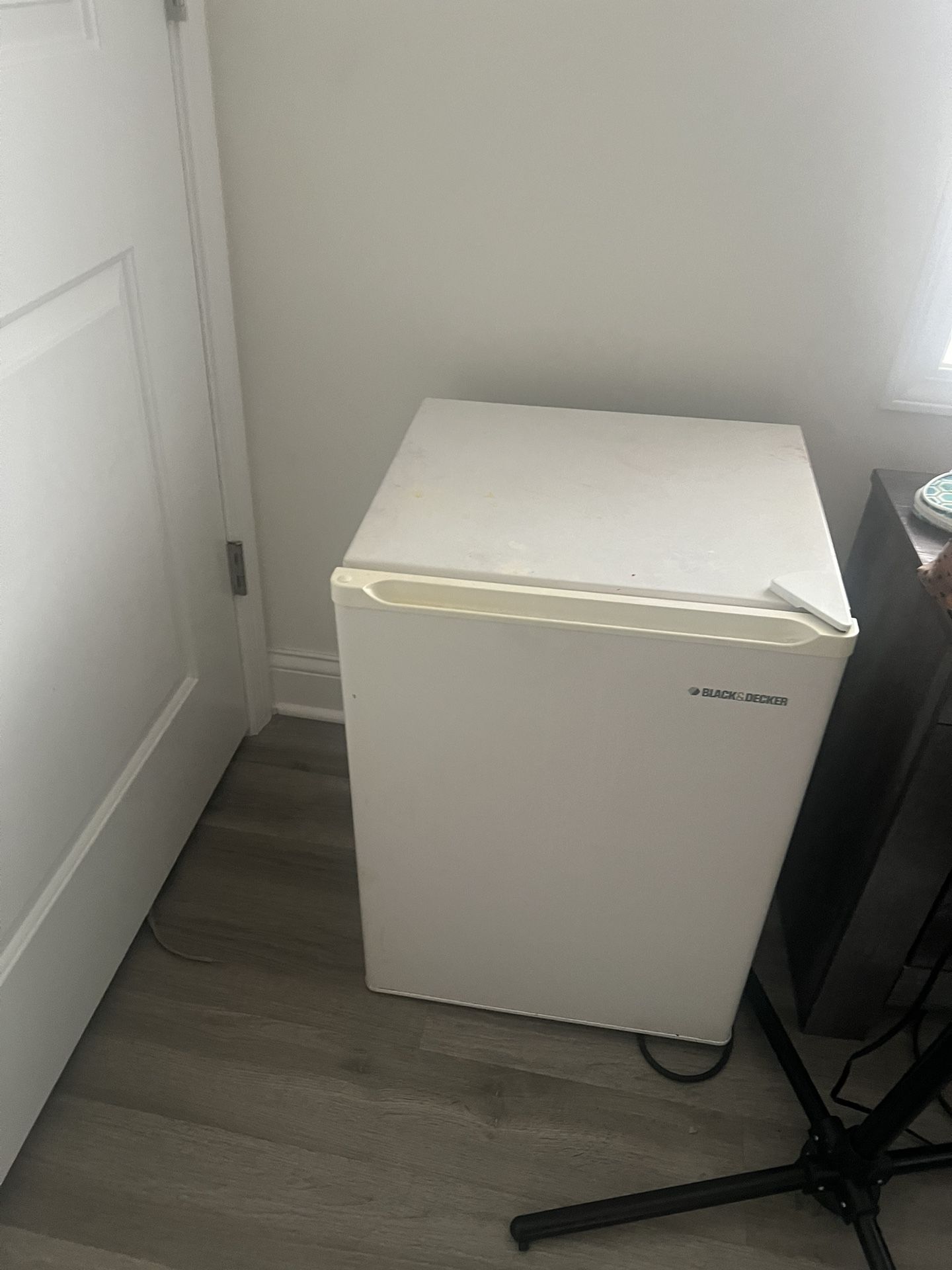 Mini Fridge 