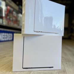 MacBook Air M2 Chip (Latest Model)