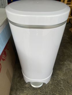 Trash Can For Dipers
