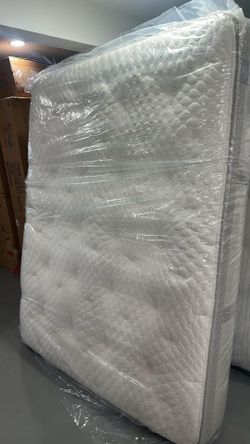 Queen size mattress Available
