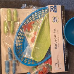 New Picnic Set, Pitcher And Salsa Bowl